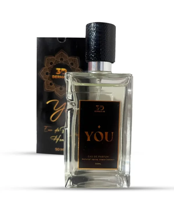Flacon du parfum You, une fougère urbaine aux notes fraîches de cardamome, baies roses et sauge, sublimée par une vanille boisée et fumée.
